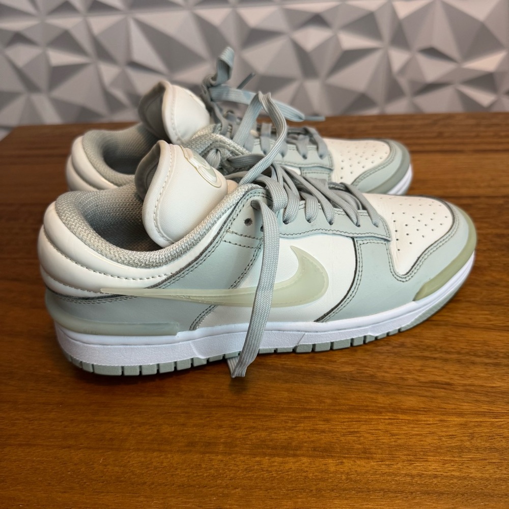 Nike Dunk Low Style Sneakers in Light Sage green & White Size 7.5
